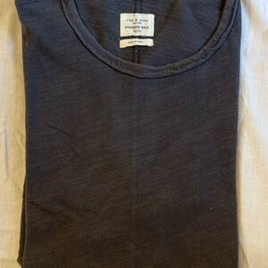 Rag & Bone Men's Black t-shirt